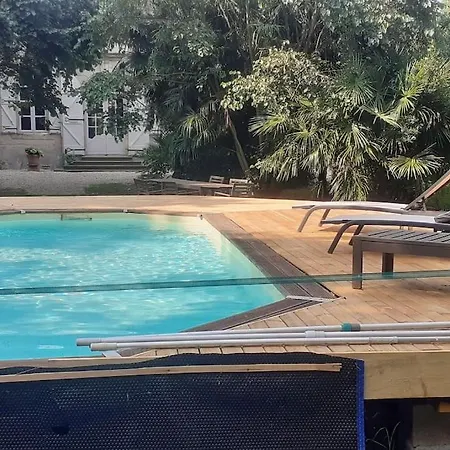 Casa de hóspedes De La Rivière 4*