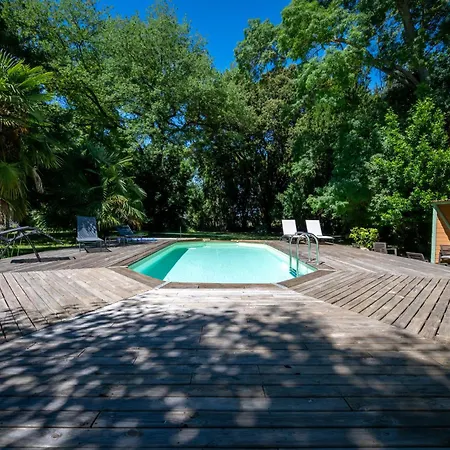 Casa de hóspedes De La Rivière 4*