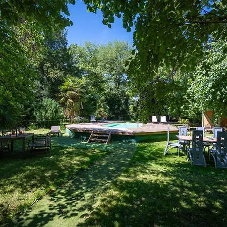 Casa de hóspedes De La Rivière 4*