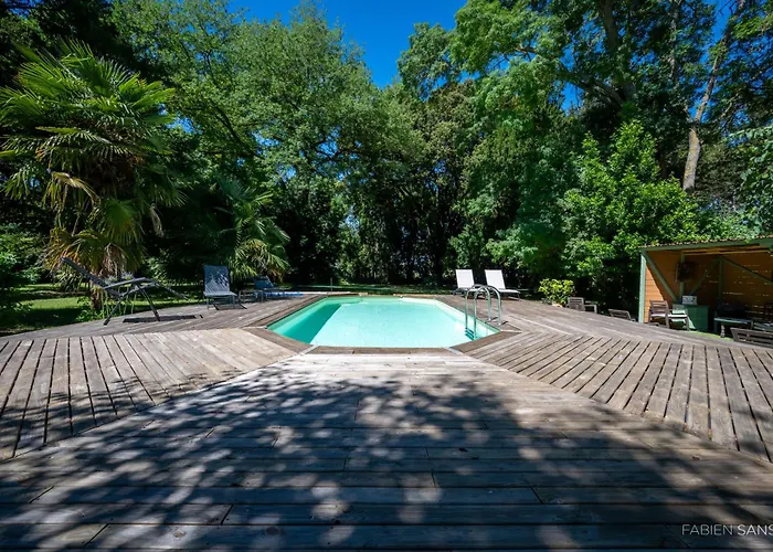 Gasthuis De La Riviere 4*